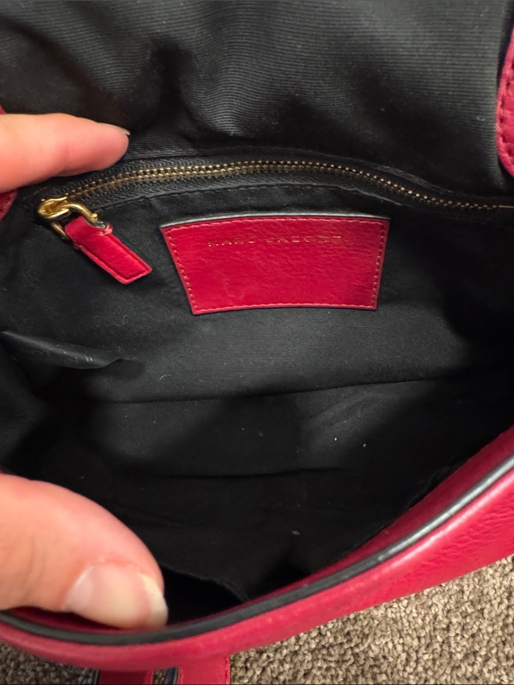 Marc Jacobs Recruit Nomad saddle bag red pebbled leather sample crossbody bag - Picture 10 of 13
